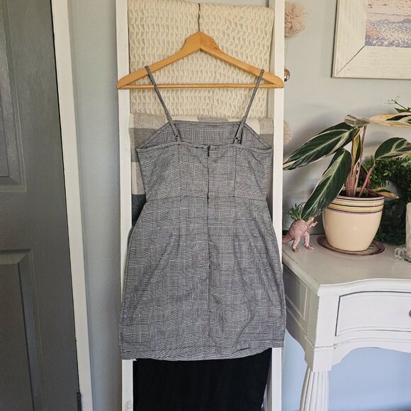 Forever 21 Plaid Fitted Mini Dress – Size Small – Adjustable Straps - Picture 3 of 4